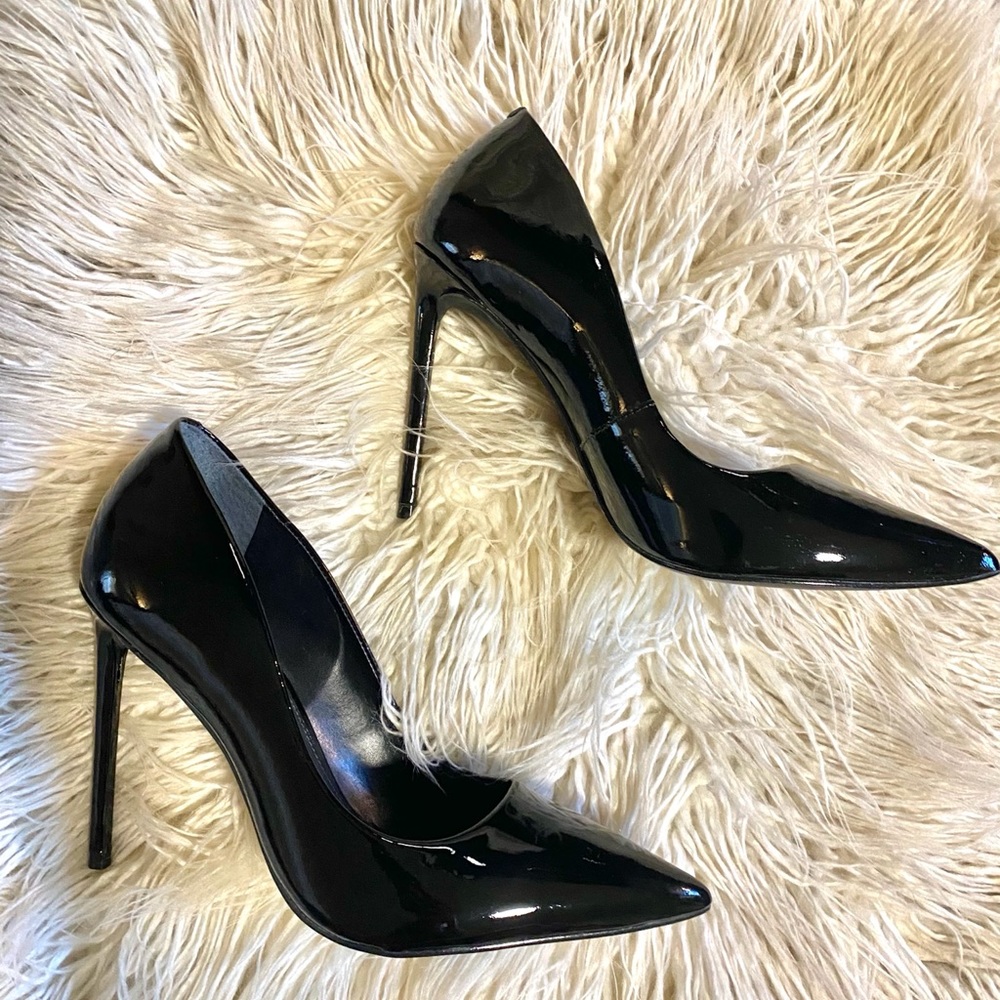 Steve Madden Vala Pumps